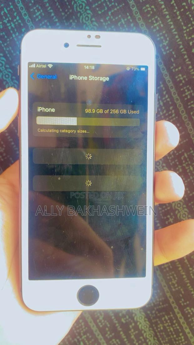 Apple iPhone 8 256 GB Black - thumbnail 4