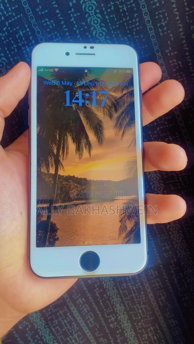 Apple iPhone 8 256 GB Black - thumbnail 2