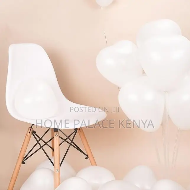 Eames Chair: Modern Eames Style DSW Dining Chair
