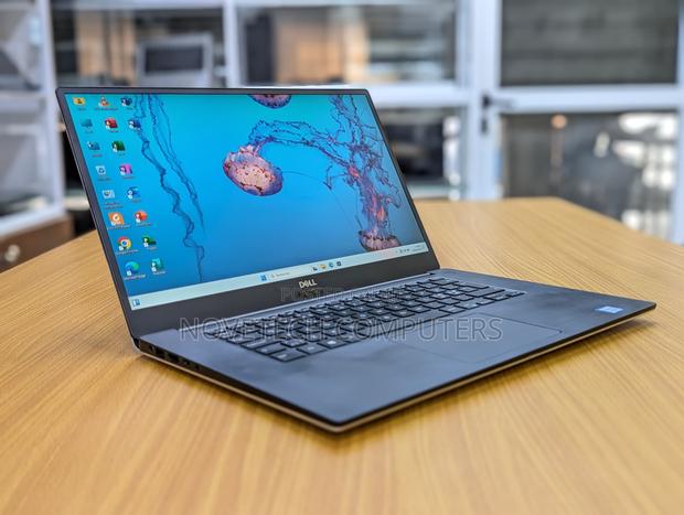 Laptop Dell Precision 5540 16GB Intel Core i7 SSD 512GB - thumbnail 2