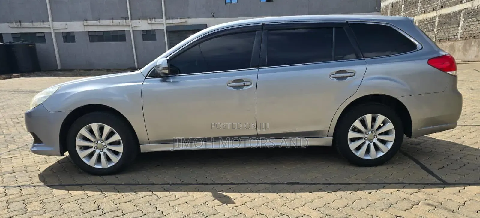 Subaru Legacy 2011 Silver