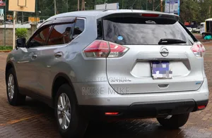 Nissan X-Trail 2.0 Petrol FWD 2014 Silver