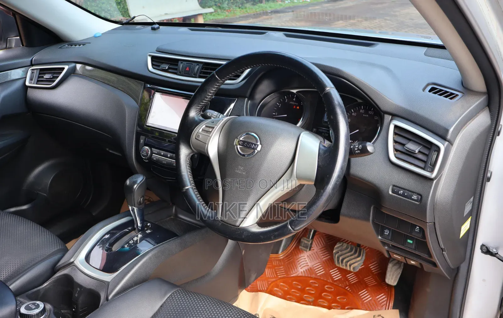 Nissan X-Trail 2.0 Petrol FWD 2014 Silver
