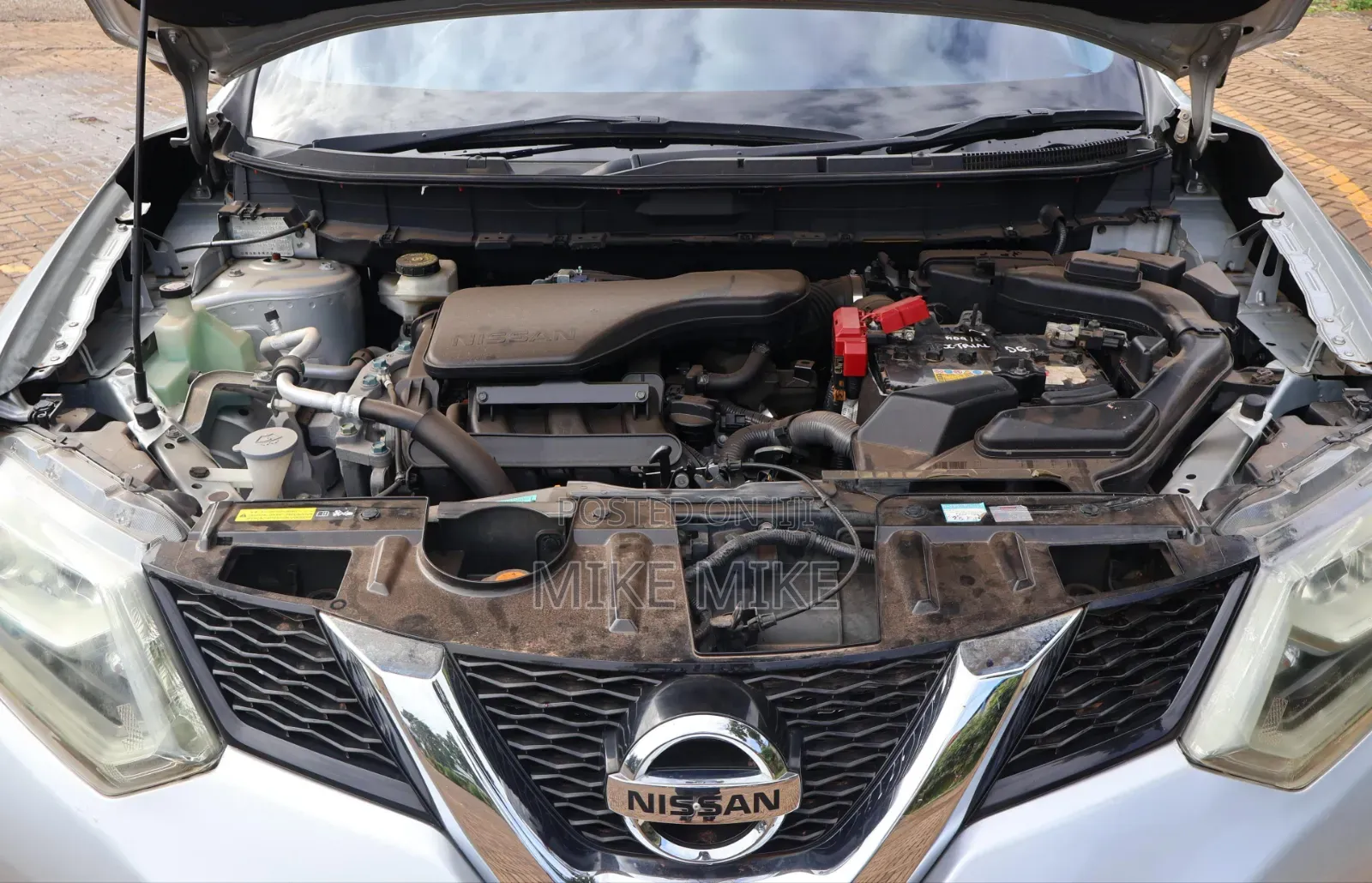 Nissan X-Trail 2.0 Petrol FWD 2014 Silver