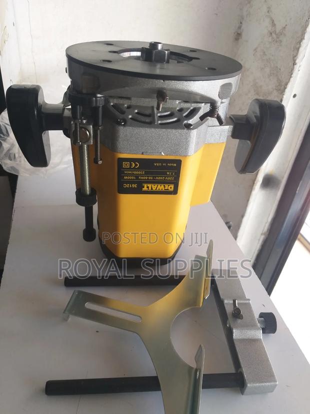 Dewalt Wood Router