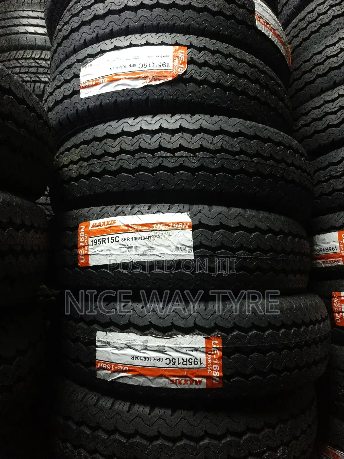 195r15c Maxxis