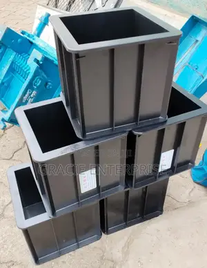 Standard Plastic Cube Moulds