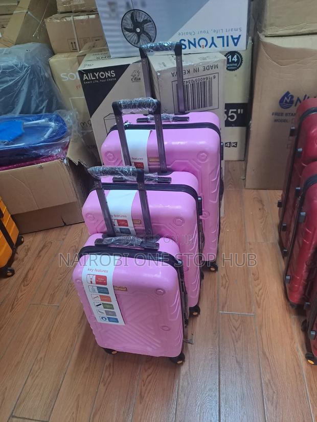 Quality Suitcases 3 in One Classic Set - thumbnail 2