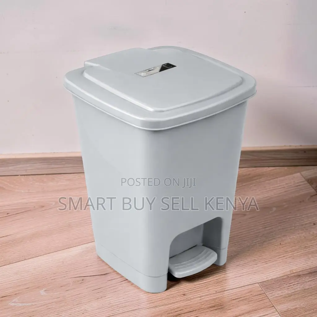 Hands-Free Non-Slip 30l Hard Plastic Step Pedal Waste Bin