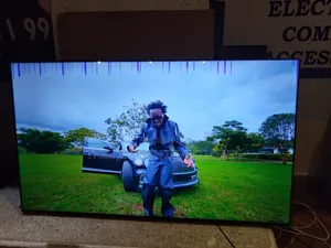 Samsung 65 Inch Smart Tv With Bt(Has Small Lines)