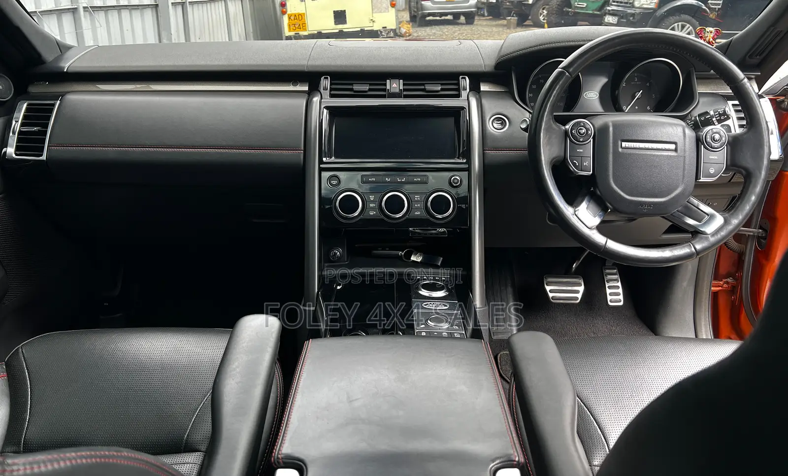 Land Rover Discovery HSE Luxury Diesel 4x4 2017 Orange