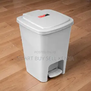 Hands-Free Premium 30l Hard Plastic Step Pedal Waste Garbage Bin