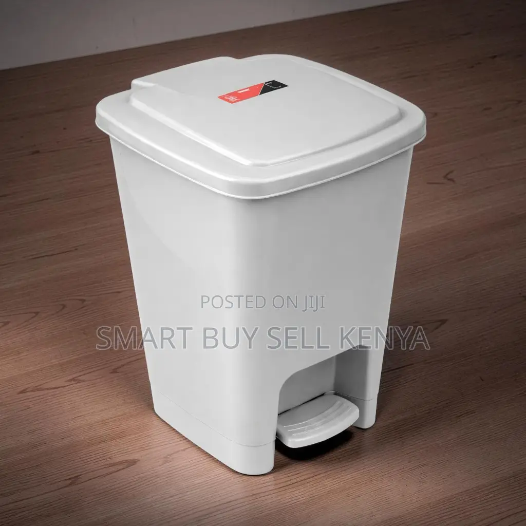 Hands-Free Odor Seal 30l Hard Plastic Step Pedal Waste Garbage Bin