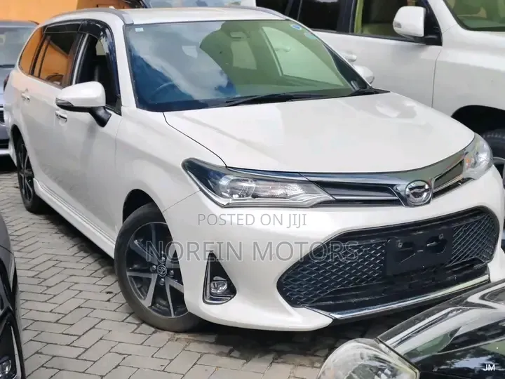 Toyota Corolla Fielder 2018 White