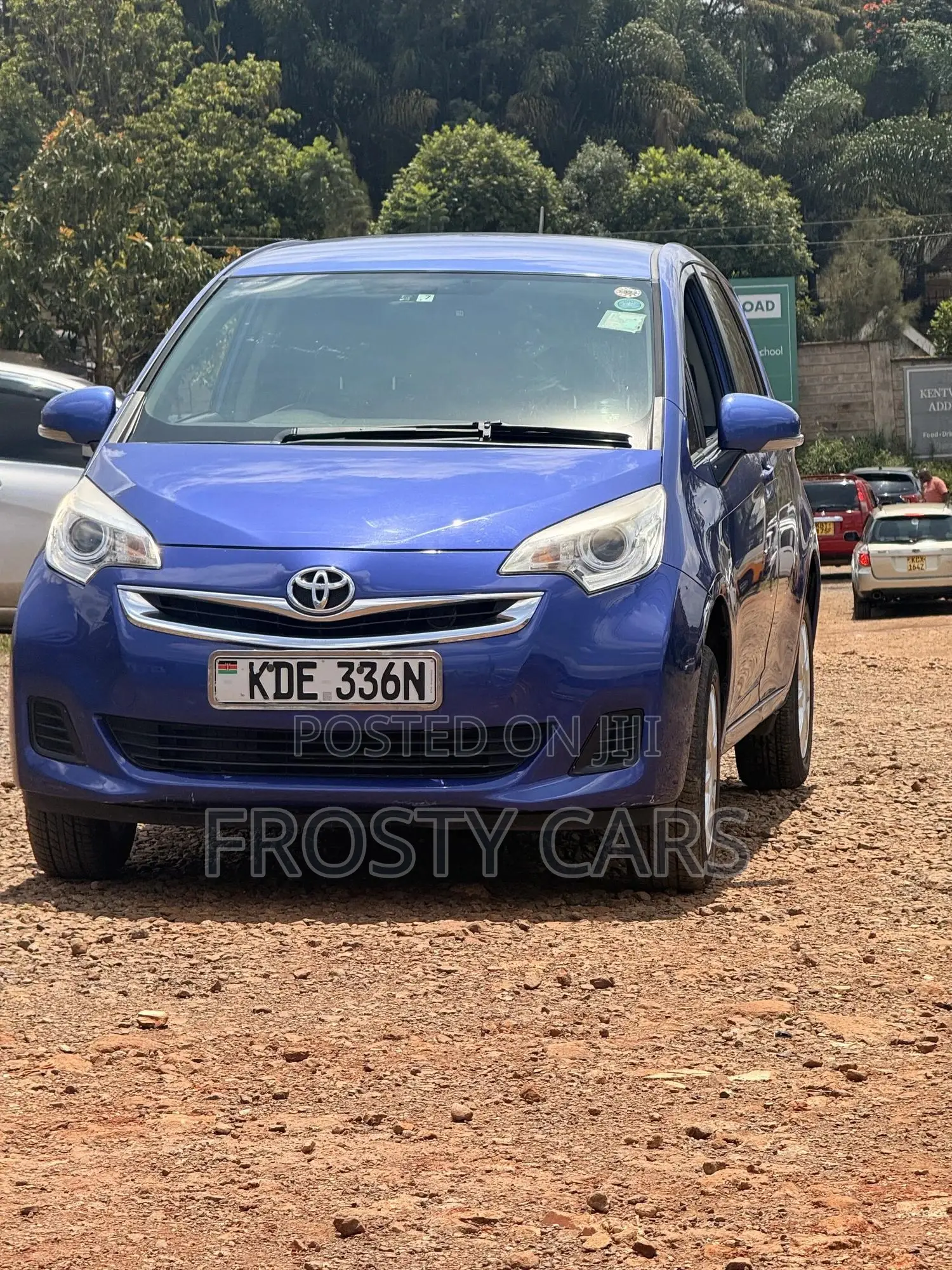 Toyota Ractis 1.5 FWD 2015 Blue