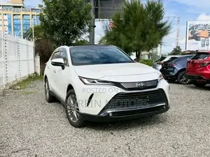 Toyota Harrier 2.0 2020 Off white