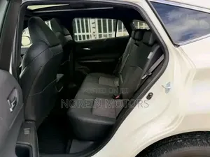 Toyota Harrier 2.0 2020 Off white