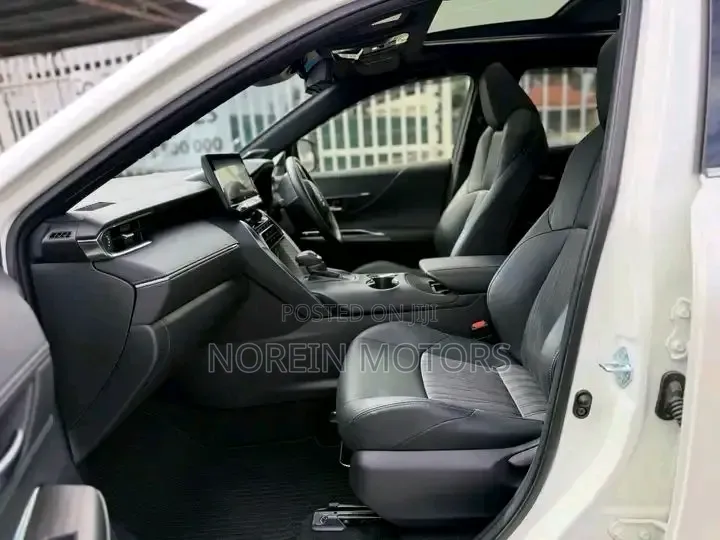 Toyota Harrier 2.0 2020 Off white