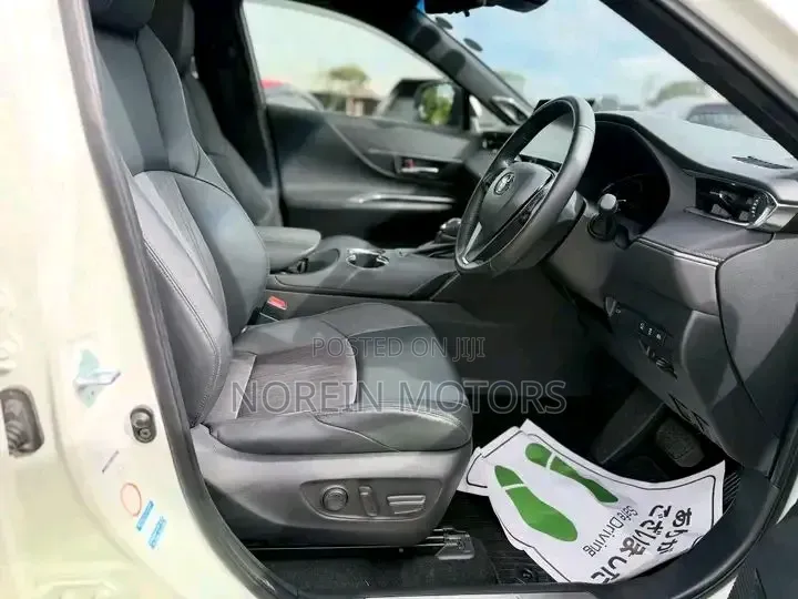 Toyota Harrier 2.0 2020 Off white