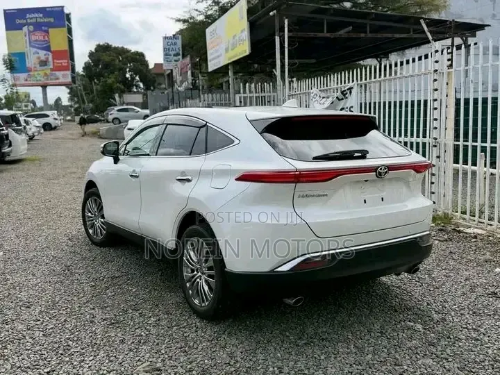 Toyota Harrier 2.0 2020 Off white
