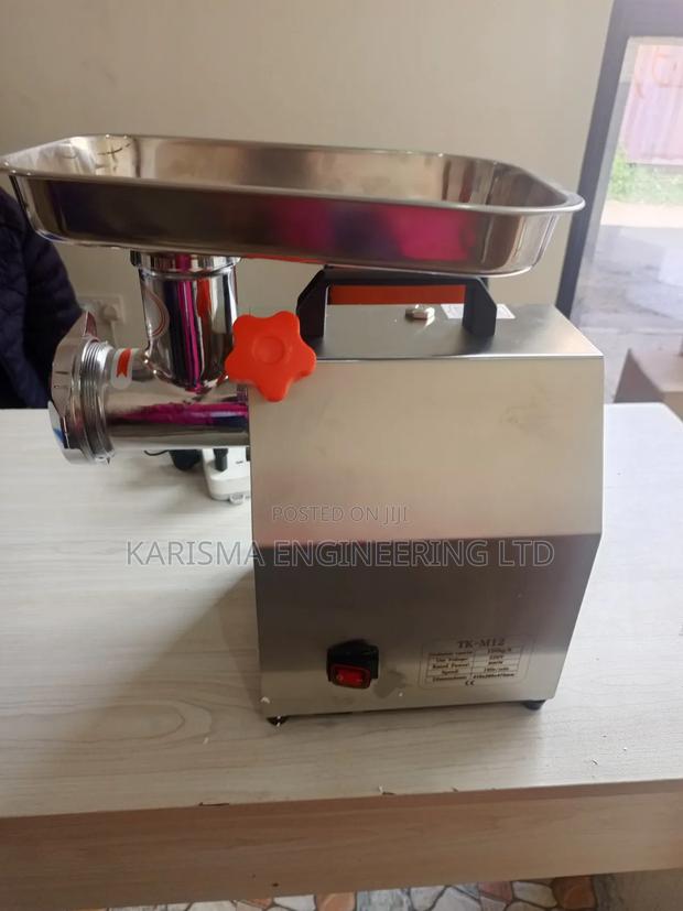 Tk-M12 Electric Meat Grinder Made of Stainless Steel.