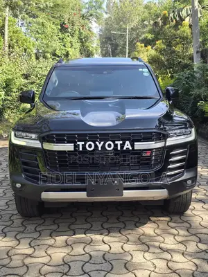 Toyota Land Cruiser 3.3 Diesel 4WD 2022 Black