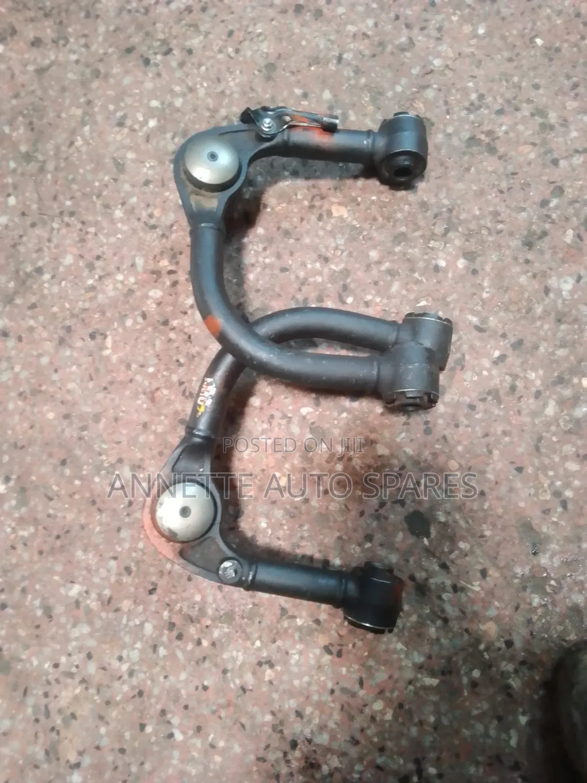 Arm Left and Right Levo