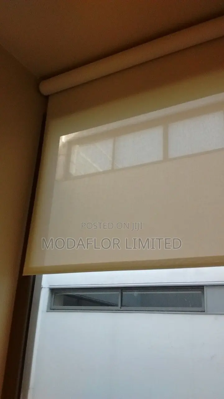 Sunscreen Roller Blinds for Stylish Window Covering Use