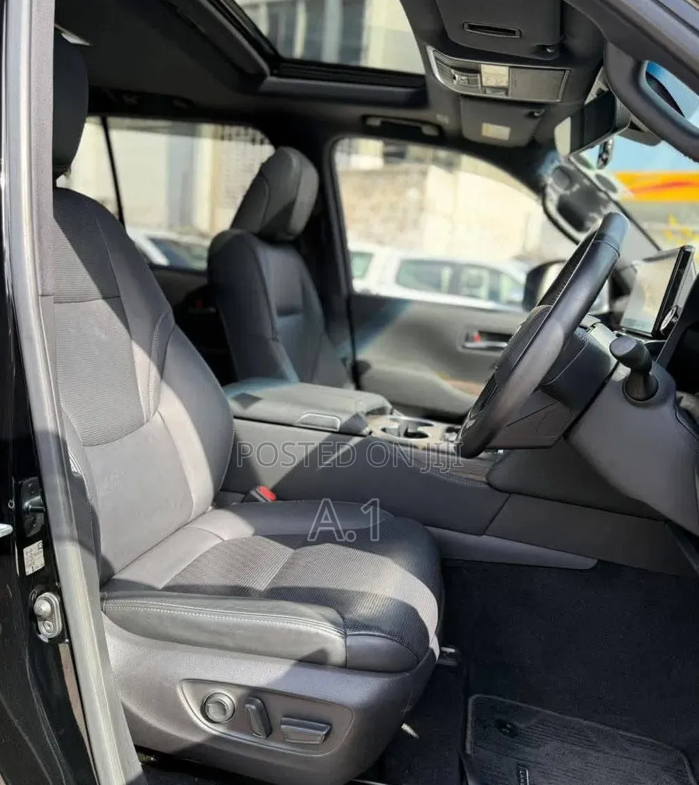 Toyota Land Cruiser 3.3 Diesel 4WD 2021 Matt Black