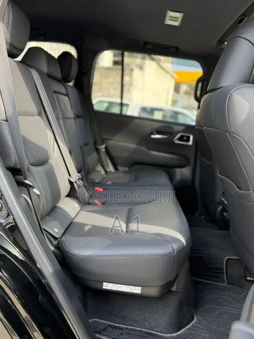 Toyota Land Cruiser 3.3 Diesel 4WD 2021 Matt Black