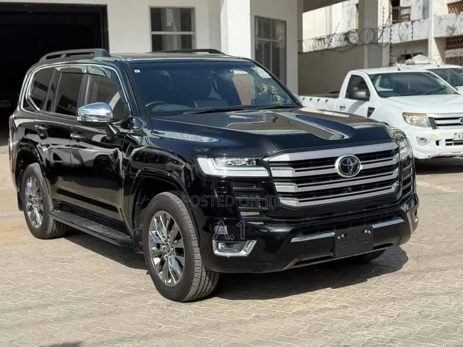 Toyota Land Cruiser 3.3 Diesel 4WD 2021 Matt Black