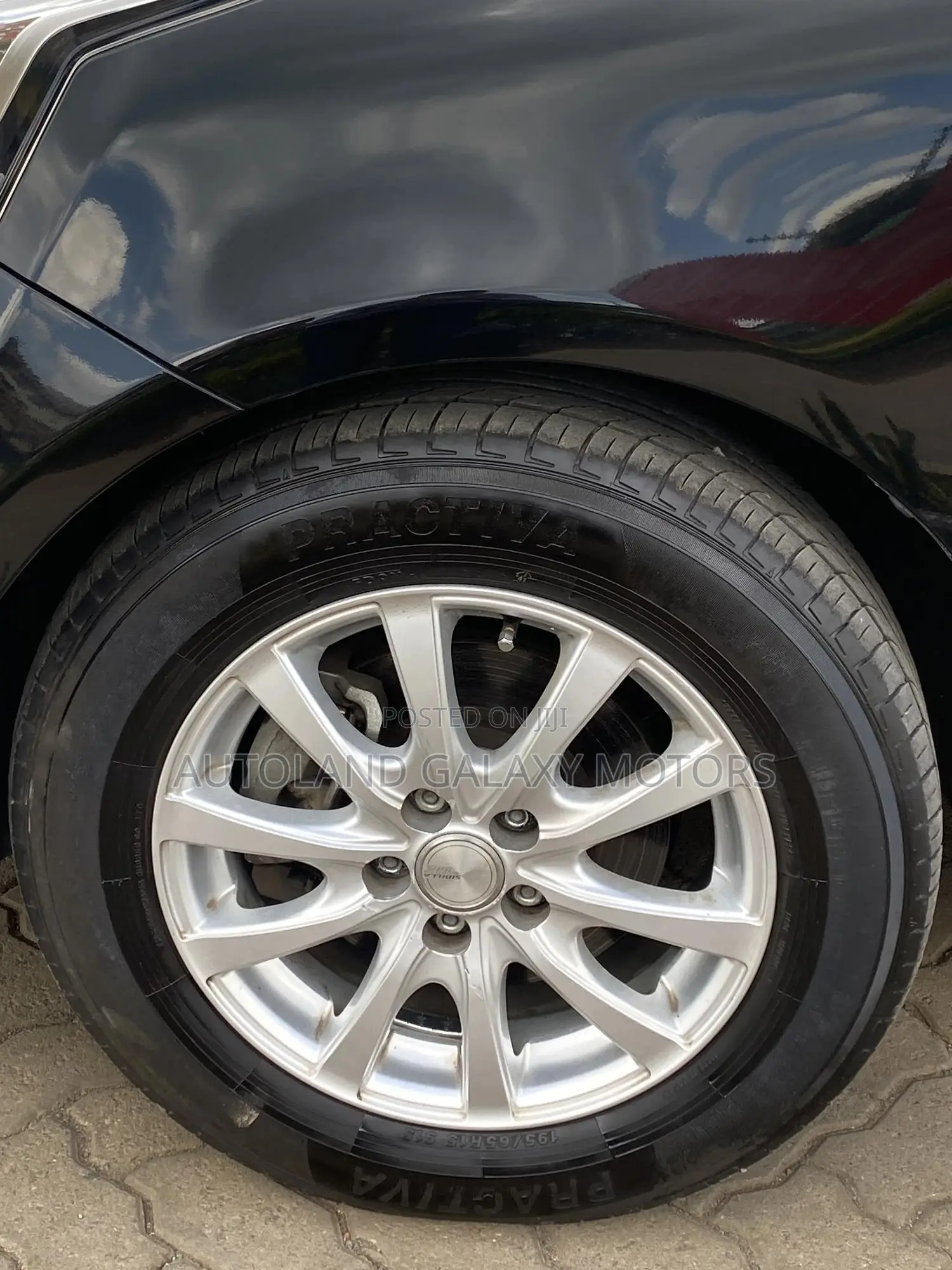 Toyota Sienta 2019