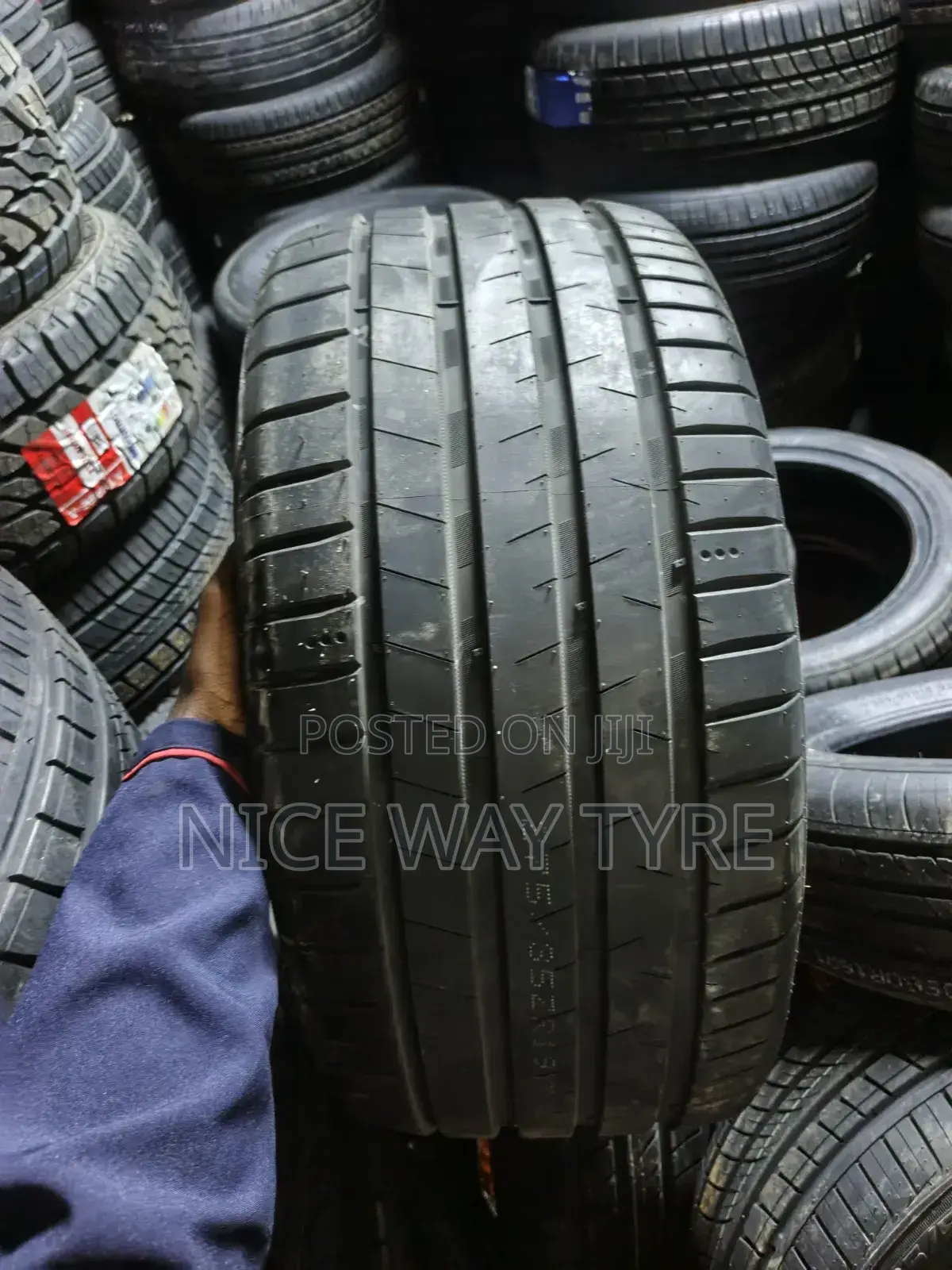 275/35r19 Dovroad