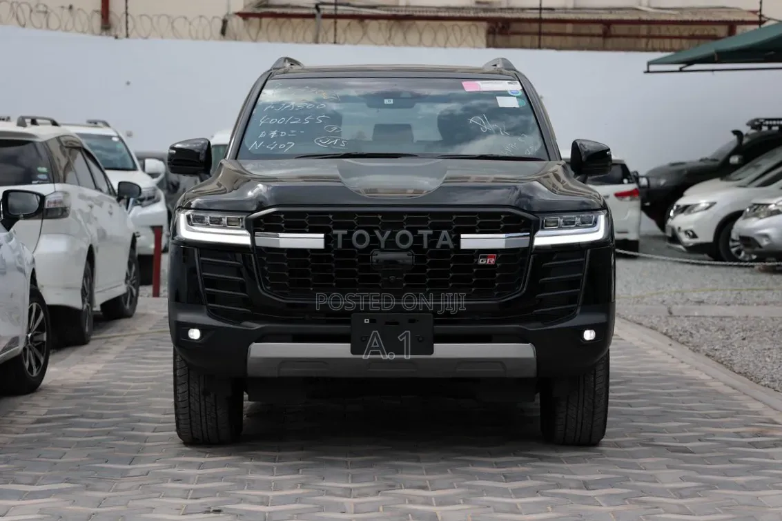 Toyota Land Cruiser 3.3 Diesel 4WD 2022 Matt Black