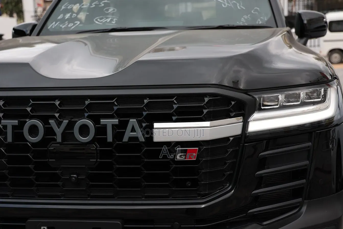 Toyota Land Cruiser 3.3 Diesel 4WD 2022 Matt Black