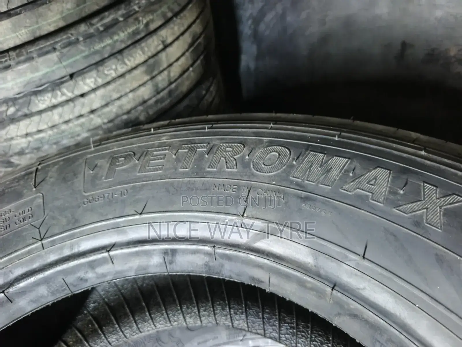 265/70r19.5 Petromax