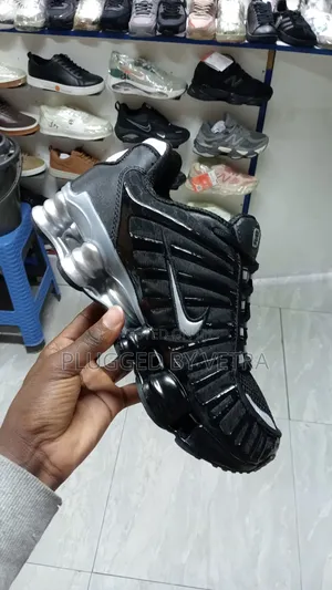 Black-Silver Grey Colourway-Nike Shox Tl
