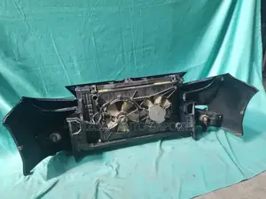 Toyota Isis Anm10 Nosecut 2004–2009 Original Ex-Japan