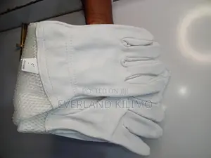 Gear Bee-Hive Proection Gloves