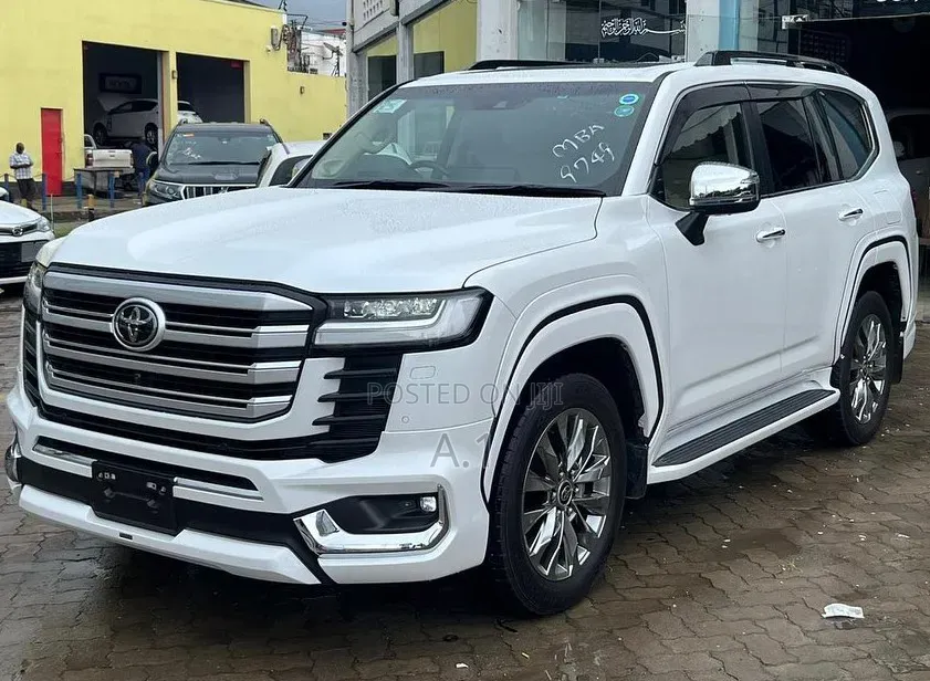 Toyota Land Cruiser 3.3 Diesel 4WD 2022 White