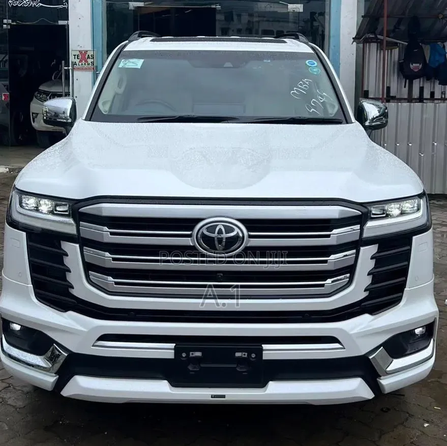 Toyota Land Cruiser 3.3 Diesel 4WD 2022 Pearl