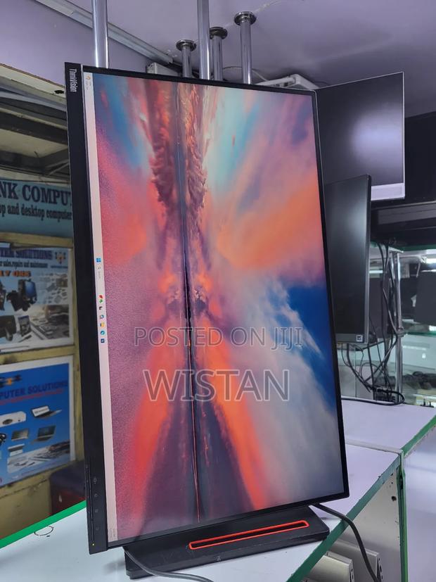 Lenovo Thinkvision 27inches Monitor - thumbnail 2