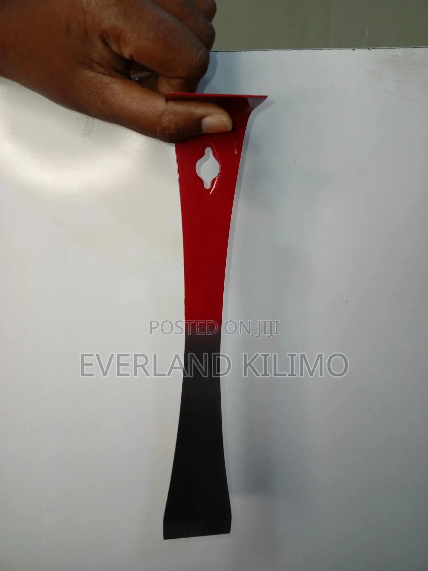 Bee Hive Scrapper Tool