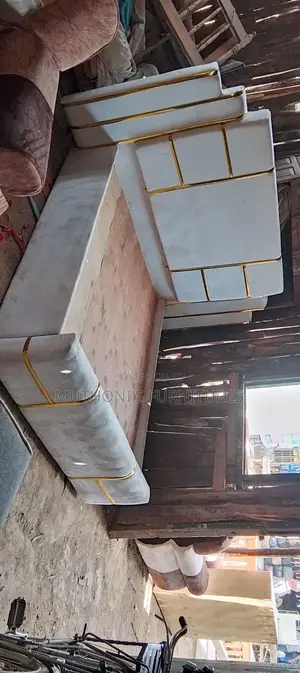 White Chester Bed