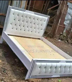 White Chester Bed