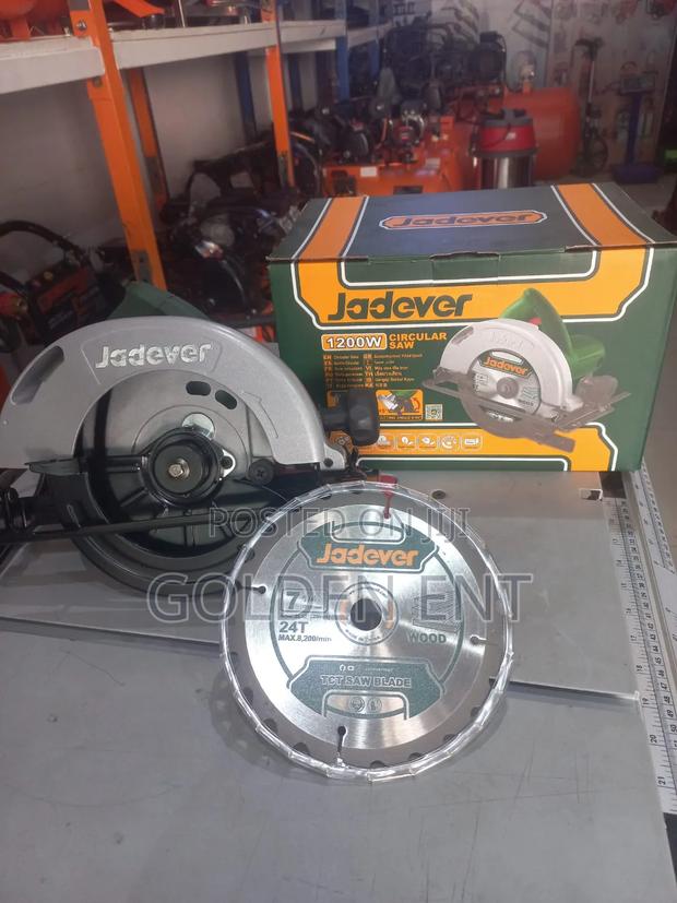 1200w Jadever Circular Saw/Jadever Circular Saw - main view