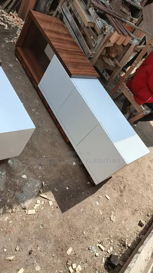 Overlay Tv Stand
