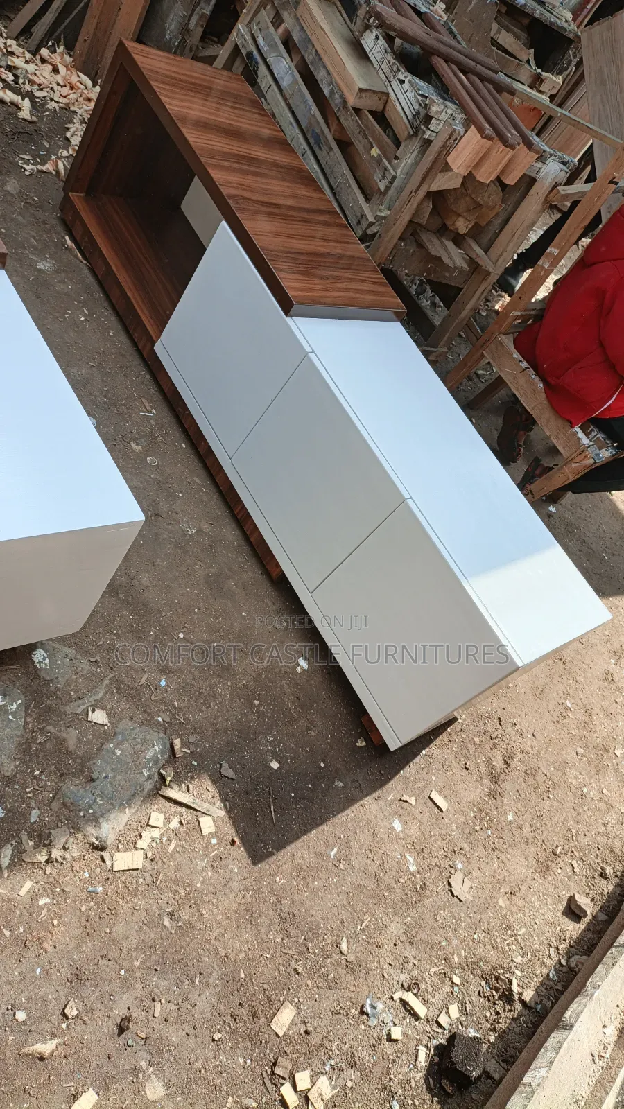 Overlay Tv Stand