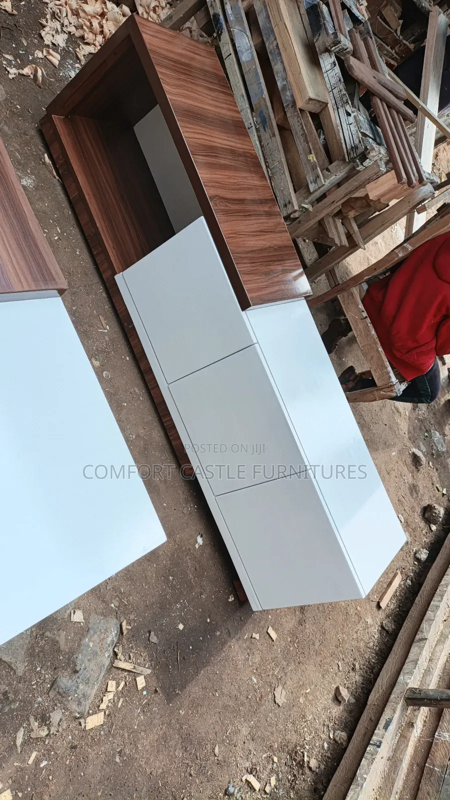 Overlay Tv Stand