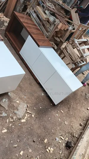 Overlay Tv Stand